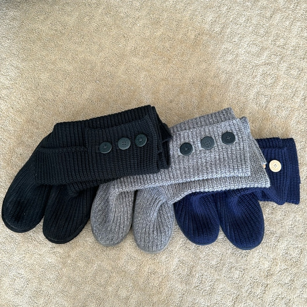 Ugg Cardy Knit Women boots. 3 pairs size 6 - Black, Grey, Blue. Great used cond.